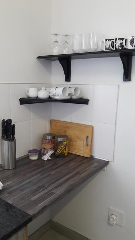 Self-Catering Studio, Unit 6 On Krupp 温特和克 外观 照片