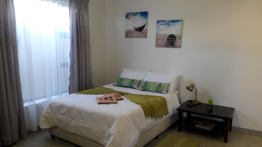 Self-Catering Studio, Unit 6 On Krupp 温特和克 外观 照片