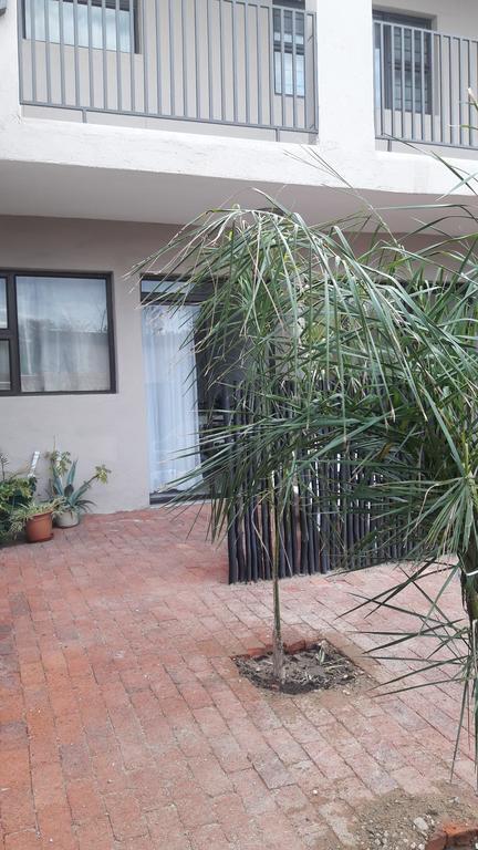 Self-Catering Studio, Unit 6 On Krupp 温特和克 外观 照片